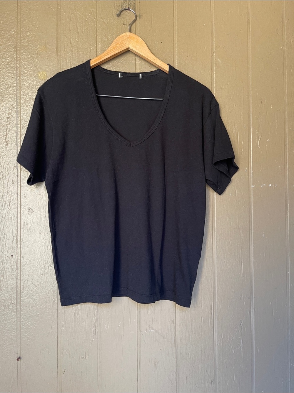 Buck Mason V-Neck Slub Easy Women’s Tee in Black Size S